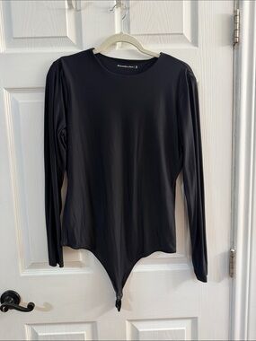 Abercrombie & Fitch Black Long-Sleeve Crew Neck Bodysuit